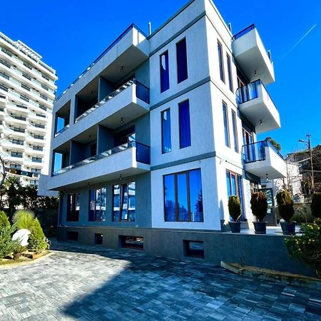 Queen Tamar Hotel Batumi Exterior photo